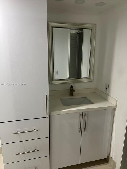En Renta: $2,250 (2 camas, 2 baños, 936 Pies cuadrados)