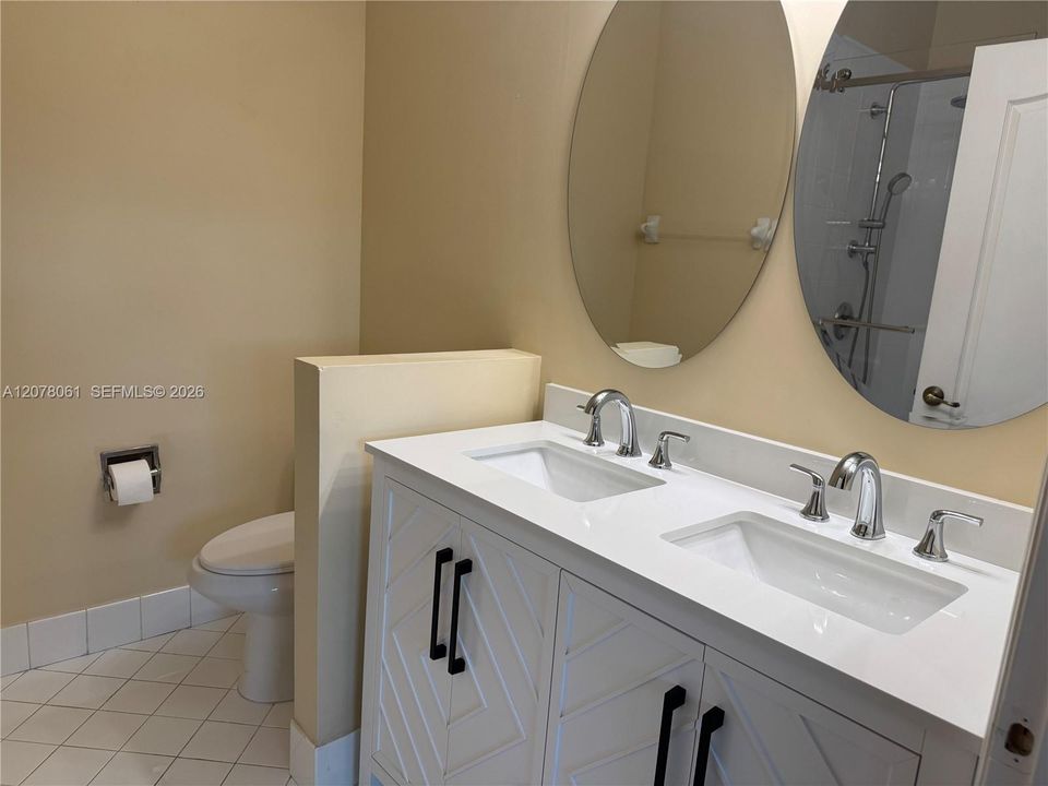 For Rent: $3,150 (3 beds, 2 baths, 1234 Square Feet)