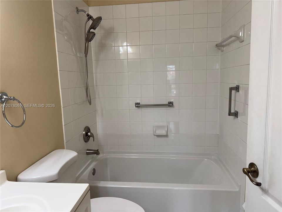 For Rent: $3,150 (3 beds, 2 baths, 1234 Square Feet)
