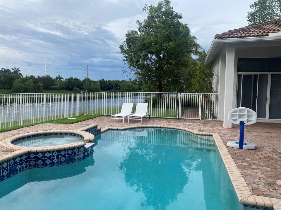 For Rent: $11,000 (6 beds, 5 baths, 4687 Square Feet)