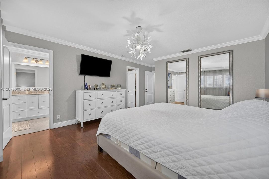 For Sale: $359,000 (3 beds, 2 baths, 1700 Square Feet)