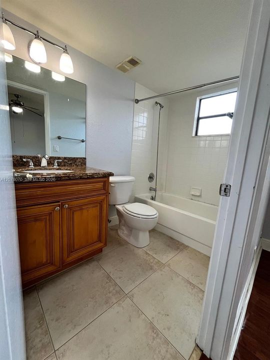 For Rent: $1,825 (2 beds, 2 baths, 904 Square Feet)