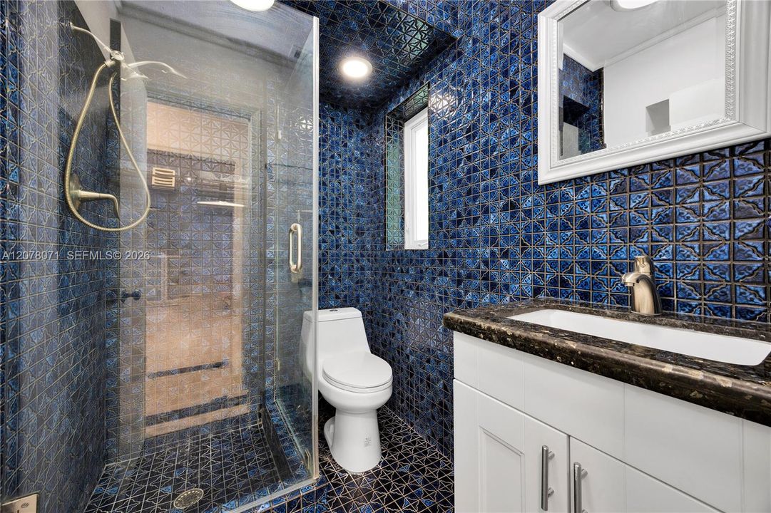 For Rent: $23,500 (5 beds, 5 baths, 4336 Square Feet)