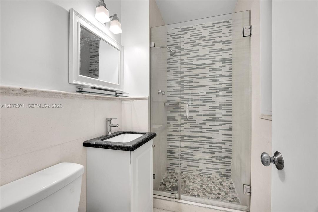 For Rent: $23,500 (5 beds, 5 baths, 4336 Square Feet)