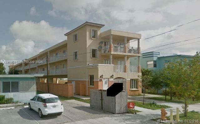 For Rent: $1,750 (1 beds, 1 baths, 570 Square Feet)