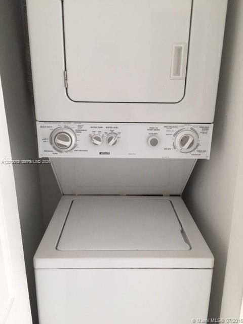 For Rent: $1,750 (1 beds, 1 baths, 570 Square Feet)