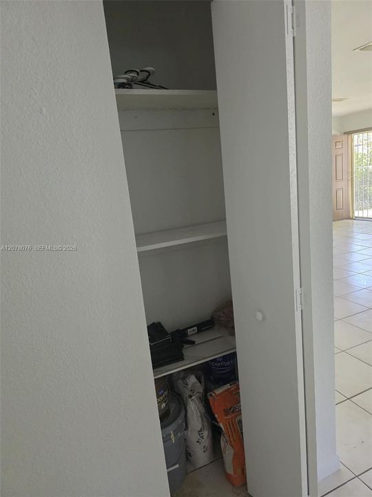 For Rent: $3,000 (3 beds, 2 baths, 1400 Square Feet)