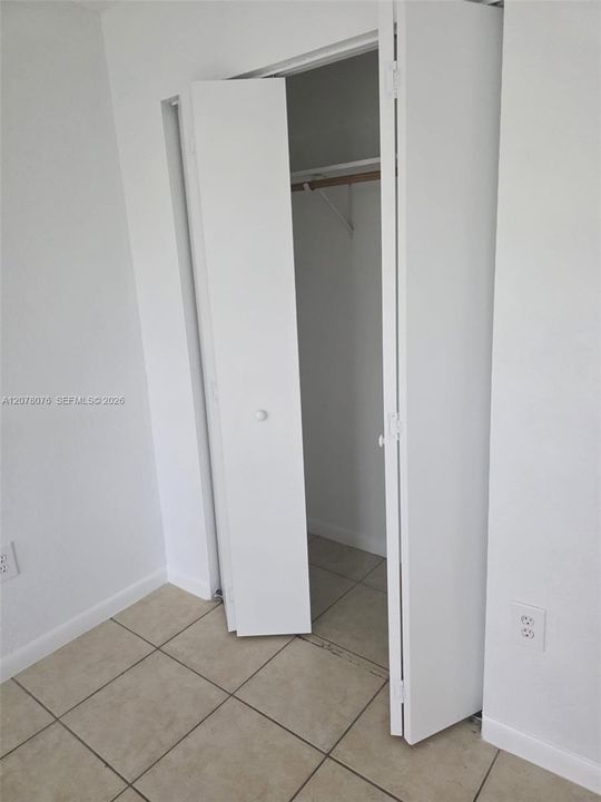 For Rent: $3,000 (3 beds, 2 baths, 1400 Square Feet)