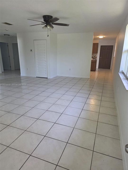 For Rent: $3,000 (3 beds, 2 baths, 1400 Square Feet)
