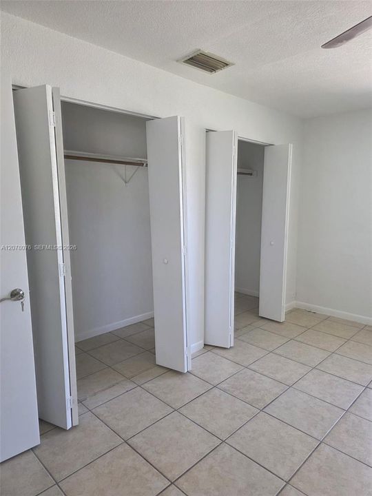 For Rent: $3,000 (3 beds, 2 baths, 1400 Square Feet)