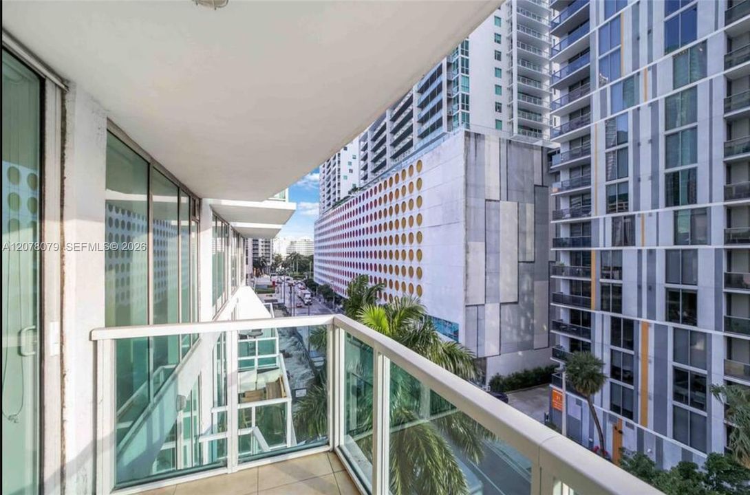 For Rent: $4,200 (2 beds, 2 baths, 1402 Square Feet)