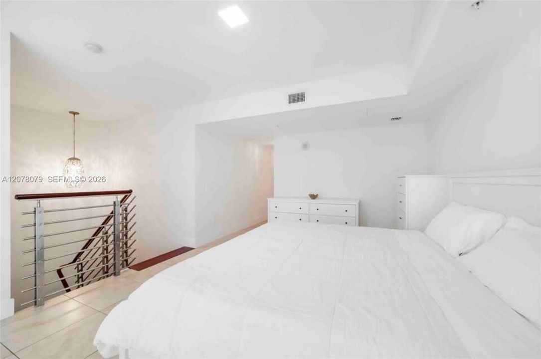 For Rent: $4,200 (2 beds, 2 baths, 1402 Square Feet)