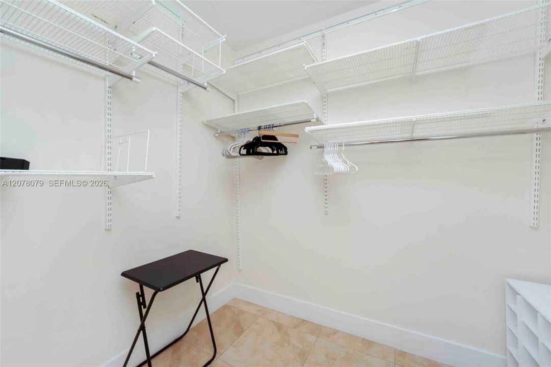 For Rent: $4,200 (2 beds, 2 baths, 1402 Square Feet)