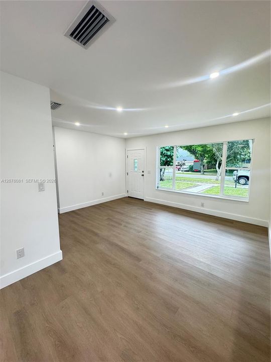 For Sale: $749,900 (4 beds, 2 baths, 1991 Square Feet)