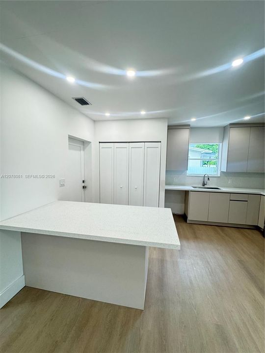 For Sale: $749,900 (4 beds, 2 baths, 1991 Square Feet)