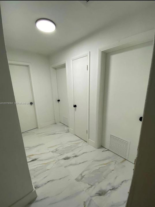For Rent: $3,500 (3 beds, 1 baths, 1175 Square Feet)