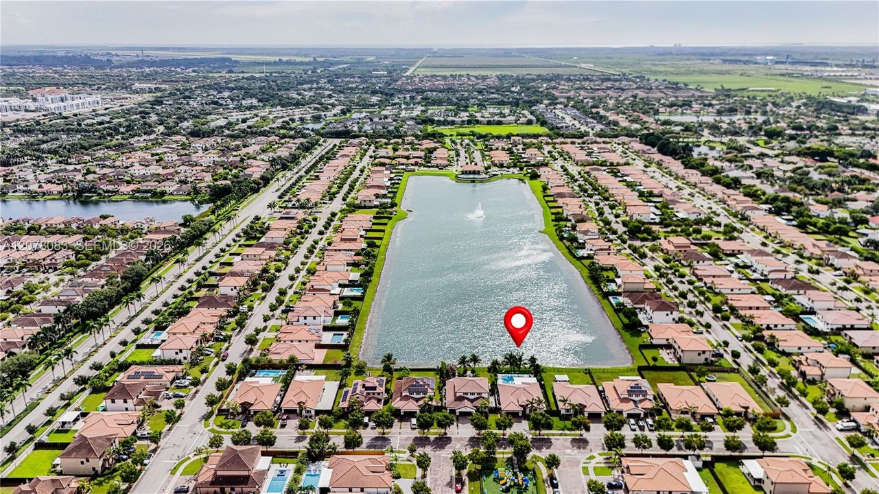 Activo con contrato: $729,000 (4 camas, 3 baños, 2228 Pies cuadrados)
