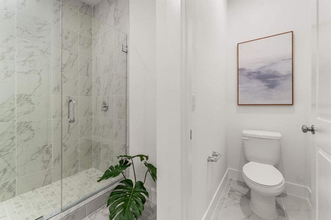 US_SEF_BEACON_LOT 92_OWNERS BATH 2