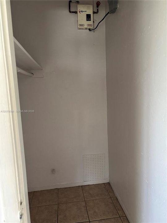 For Rent: $1,650 (1 beds, 1 baths, 604 Square Feet)