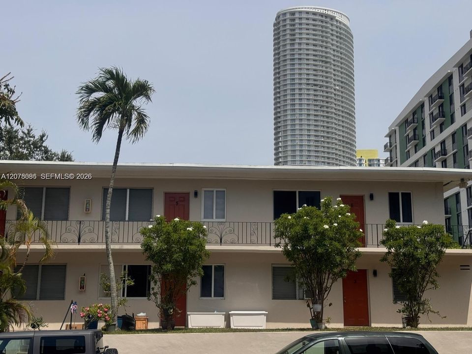 For Rent: $1,650 (1 beds, 1 baths, 604 Square Feet)