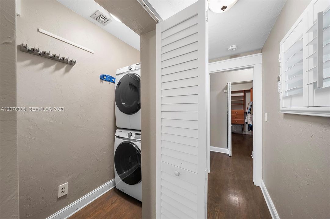 For Rent: $8,500 (3 beds, 2 baths, 2057 Square Feet)