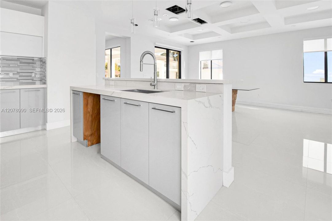 For Sale: $3,400,000 (7 beds, 5 baths, 1107 Square Feet)