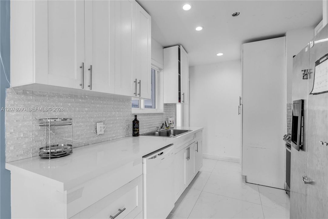 For Sale: $3,400,000 (7 beds, 5 baths, 1107 Square Feet)