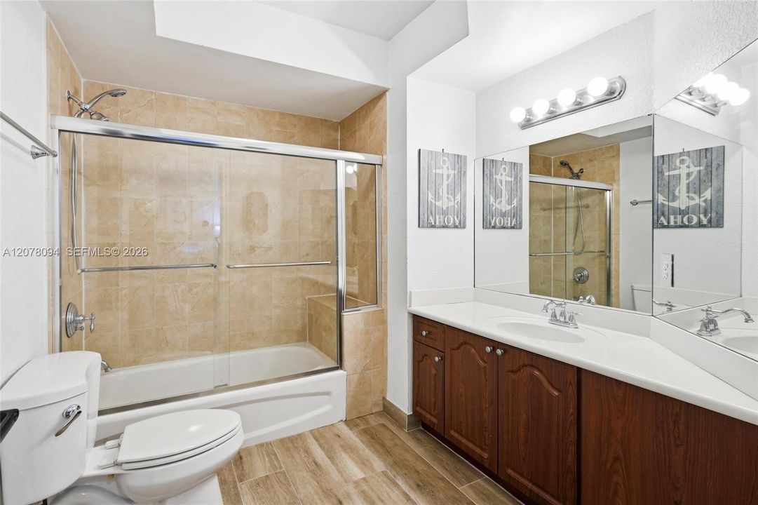 En Venta: $495,000 (2 camas, 2 baños, 1203 Pies cuadrados)