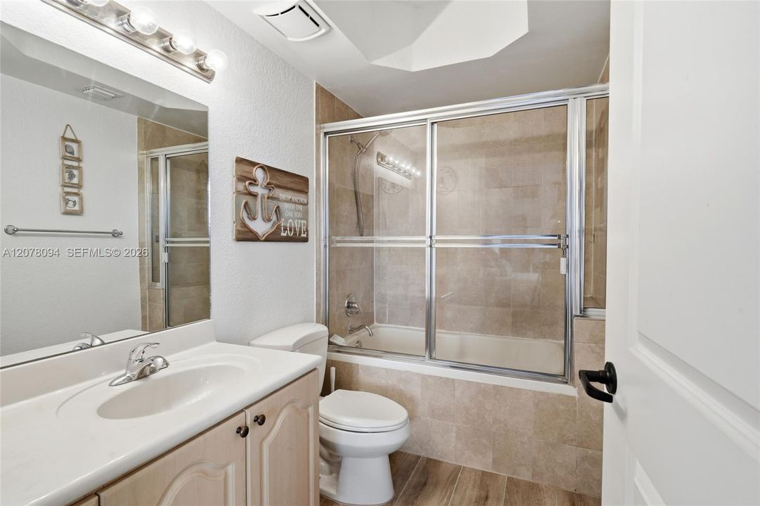 En Venta: $495,000 (2 camas, 2 baños, 1203 Pies cuadrados)
