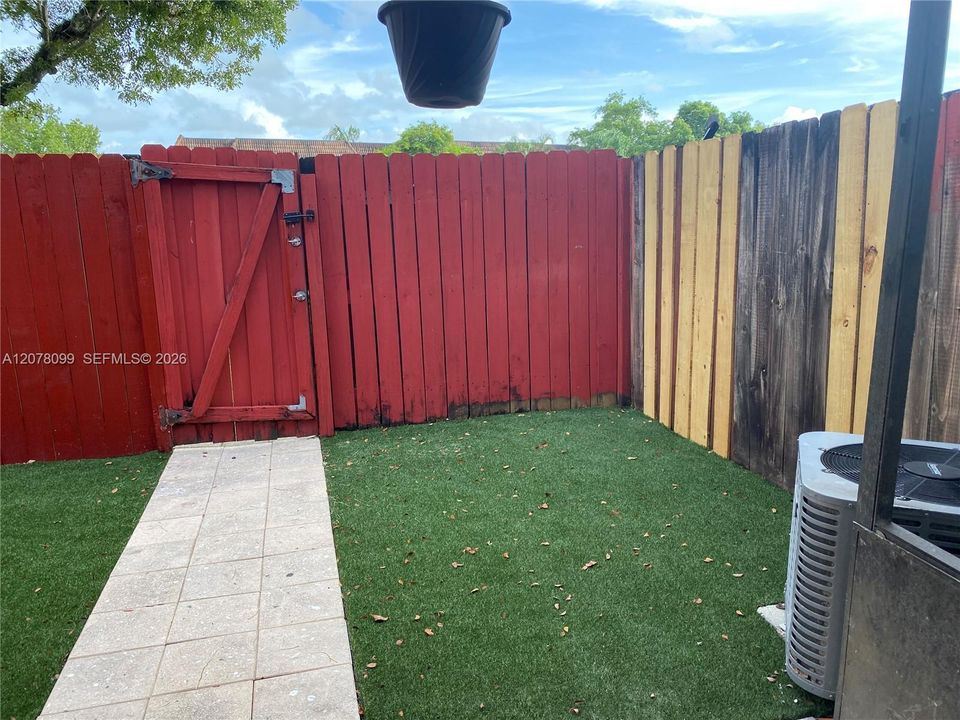 For Rent: $2,700 (2 beds, 2 baths, 1224 Square Feet)