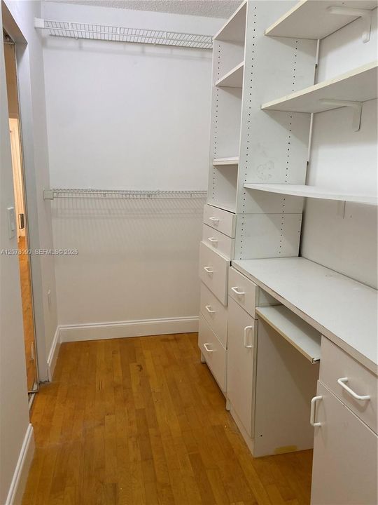 For Rent: $2,700 (2 beds, 2 baths, 1224 Square Feet)