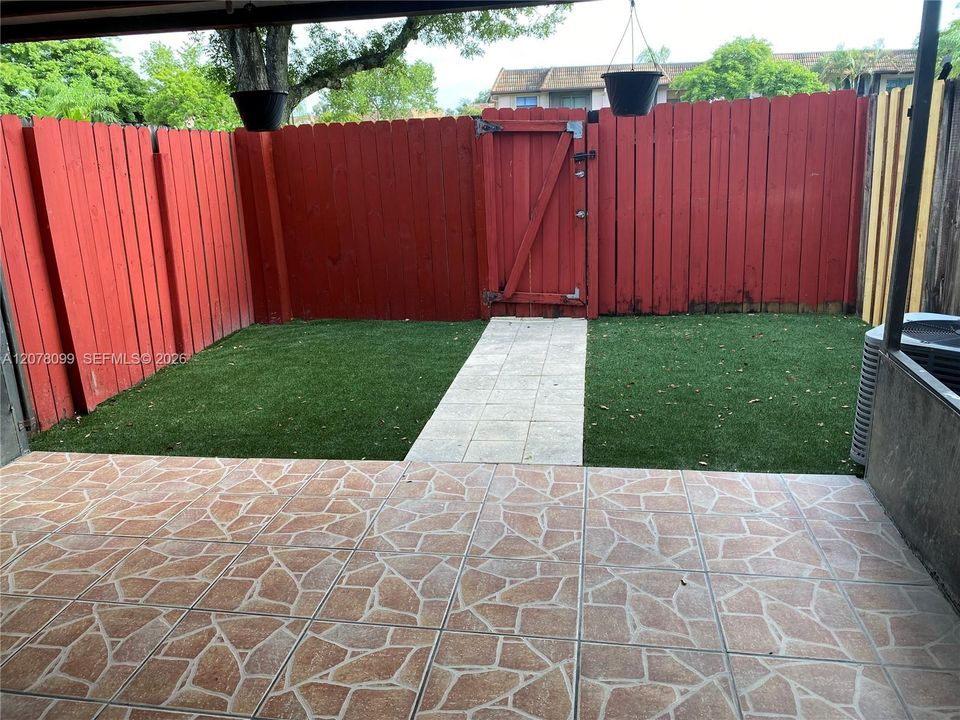 For Rent: $2,700 (2 beds, 2 baths, 1224 Square Feet)