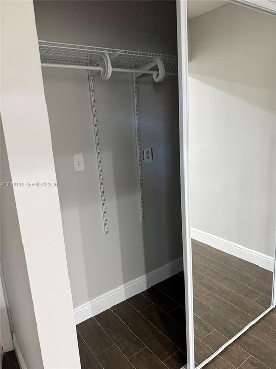 For Rent: $2,900 (4 beds, 2 baths, 1223 Square Feet)