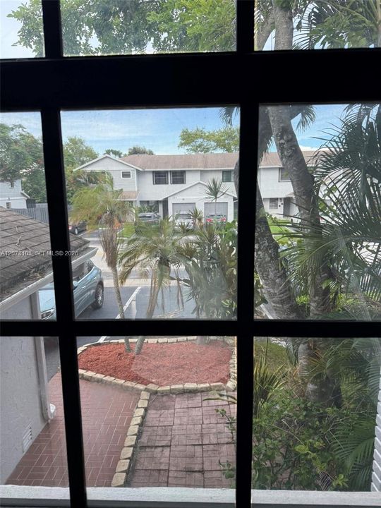For Rent: $2,900 (4 beds, 2 baths, 1223 Square Feet)
