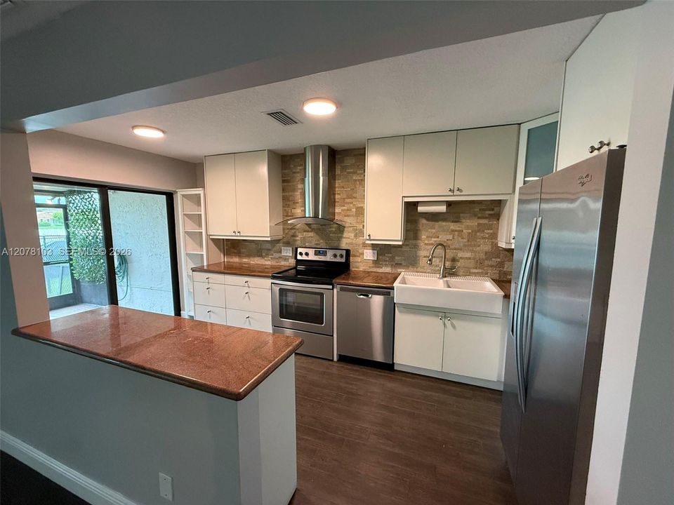 For Rent: $2,900 (4 beds, 2 baths, 1223 Square Feet)