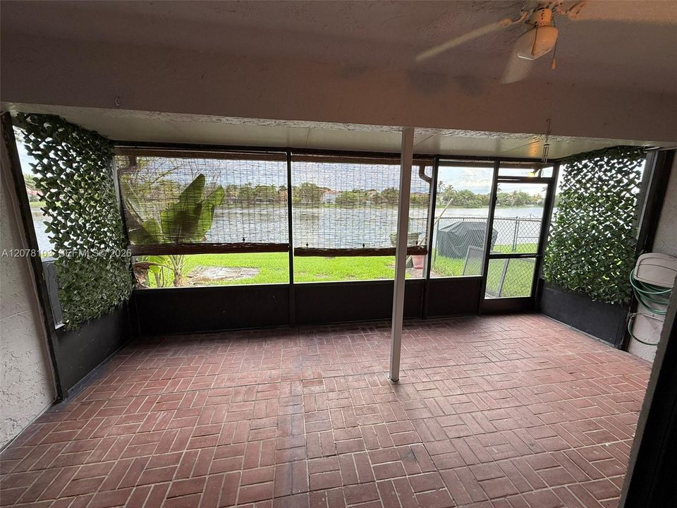 For Rent: $2,900 (4 beds, 2 baths, 1223 Square Feet)