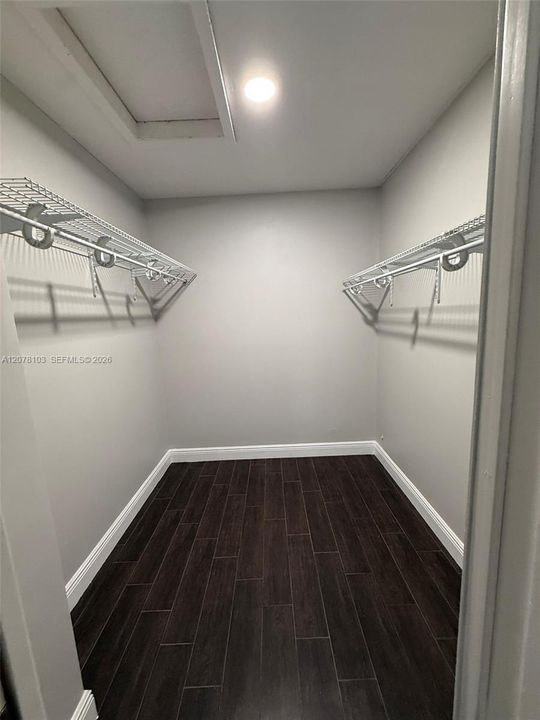For Rent: $2,900 (4 beds, 2 baths, 1223 Square Feet)