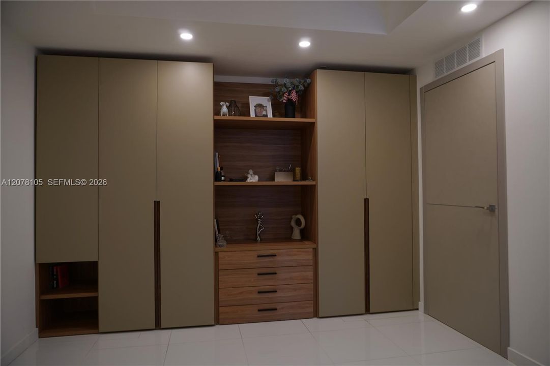 For Rent: $7,500 (2 beds, 3 baths, 1498 Square Feet)