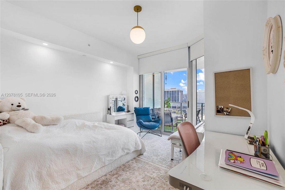 For Rent: $7,500 (2 beds, 3 baths, 1498 Square Feet)