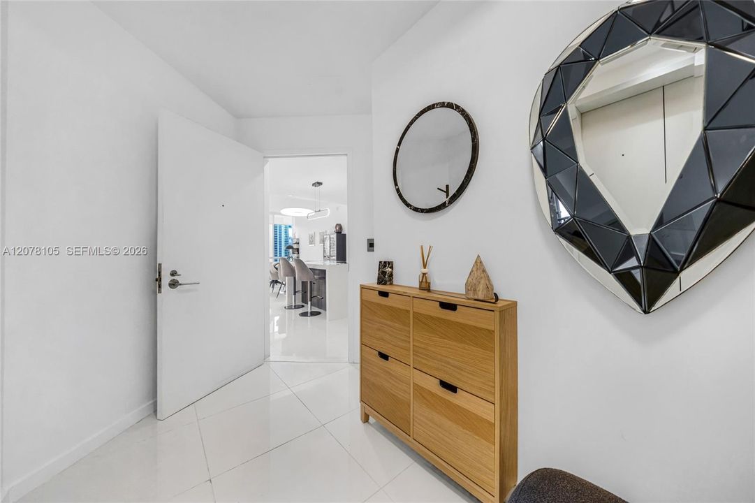 For Rent: $7,500 (2 beds, 3 baths, 1498 Square Feet)