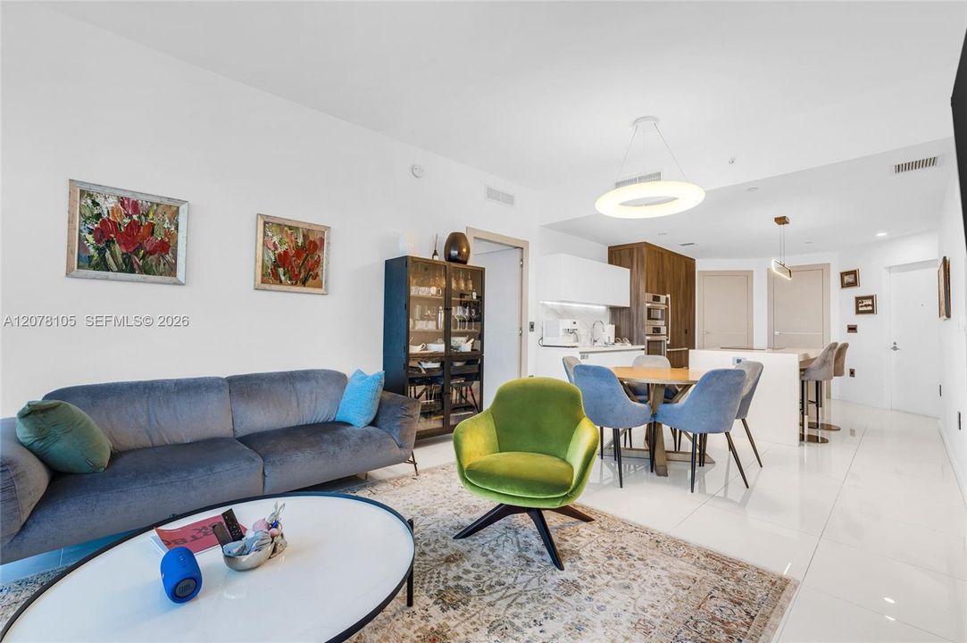 For Rent: $7,500 (2 beds, 3 baths, 1498 Square Feet)