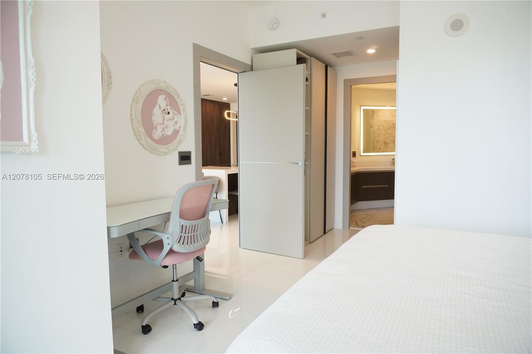 For Rent: $7,500 (2 beds, 3 baths, 1498 Square Feet)