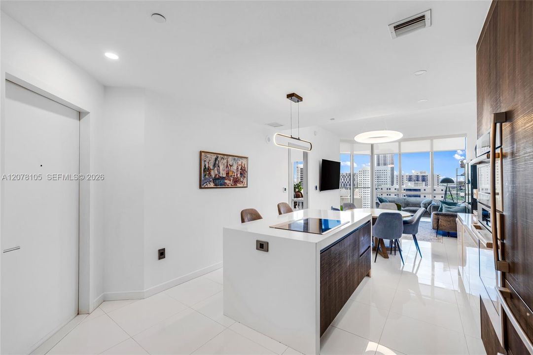For Rent: $7,500 (2 beds, 3 baths, 1498 Square Feet)