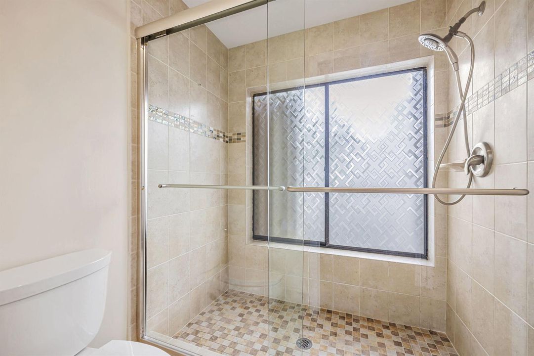 27-web-or-mls-21356-summertrace-cir