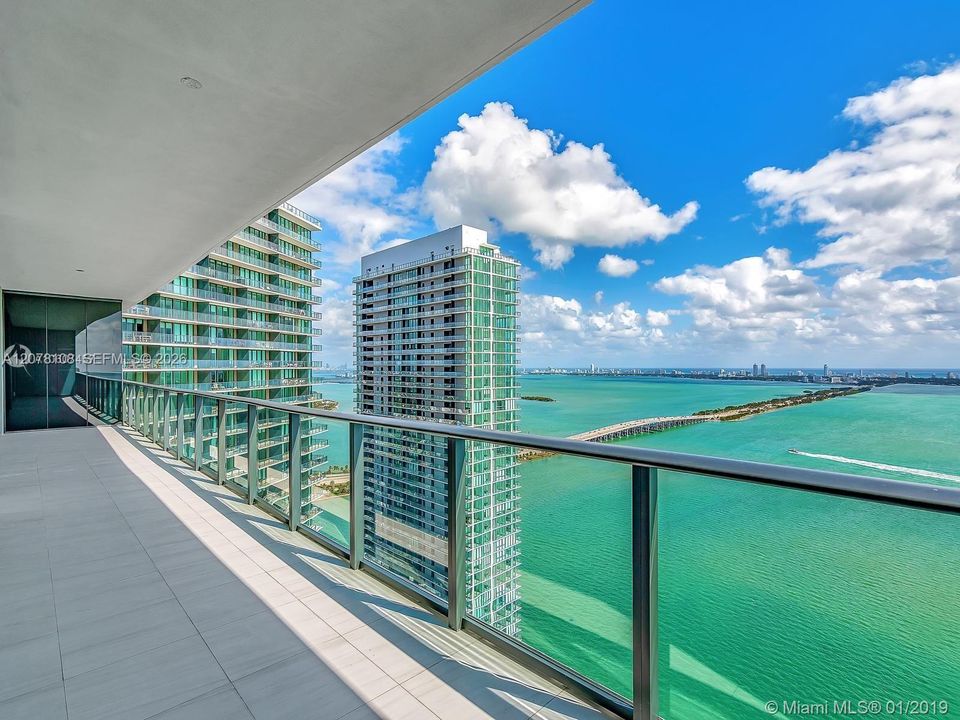 For Rent: $15,000 (3 beds, 3 baths, 3294 Square Feet)