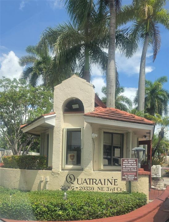 For Rent: $2,150 (2 beds, 2 baths, 985 Square Feet)