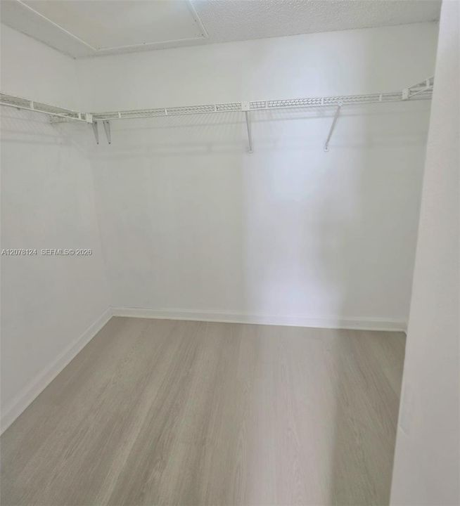 For Rent: $2,150 (2 beds, 2 baths, 985 Square Feet)
