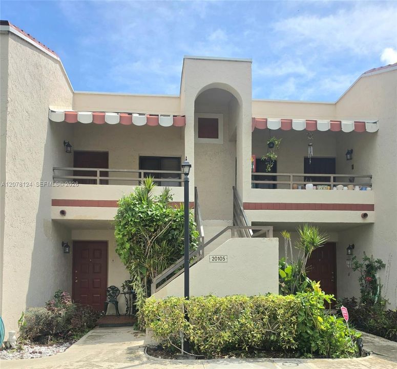 For Rent: $2,150 (2 beds, 2 baths, 985 Square Feet)