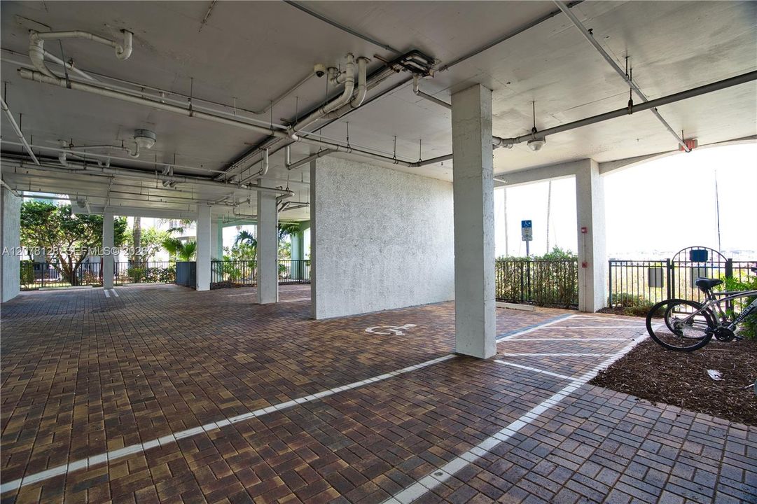 For Rent: $5,000 (3 beds, 2 baths, 1393 Square Feet)