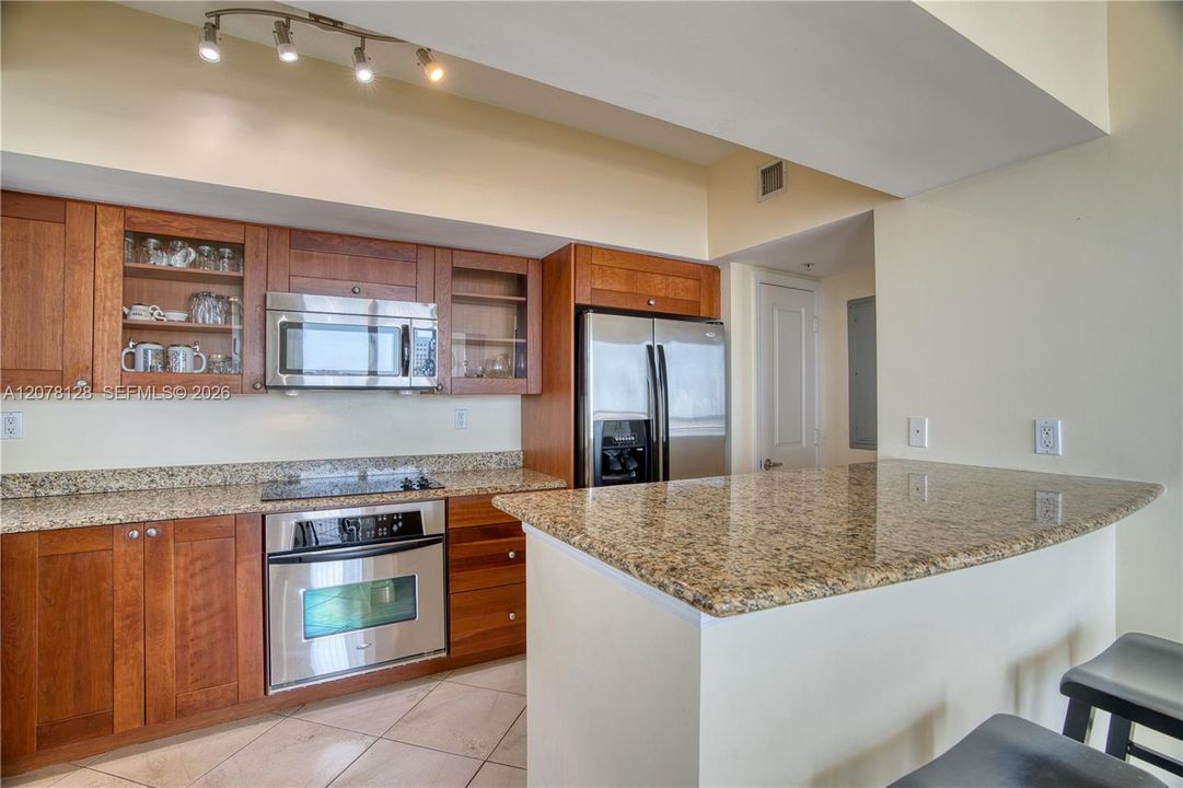 For Rent: $5,000 (3 beds, 2 baths, 1393 Square Feet)